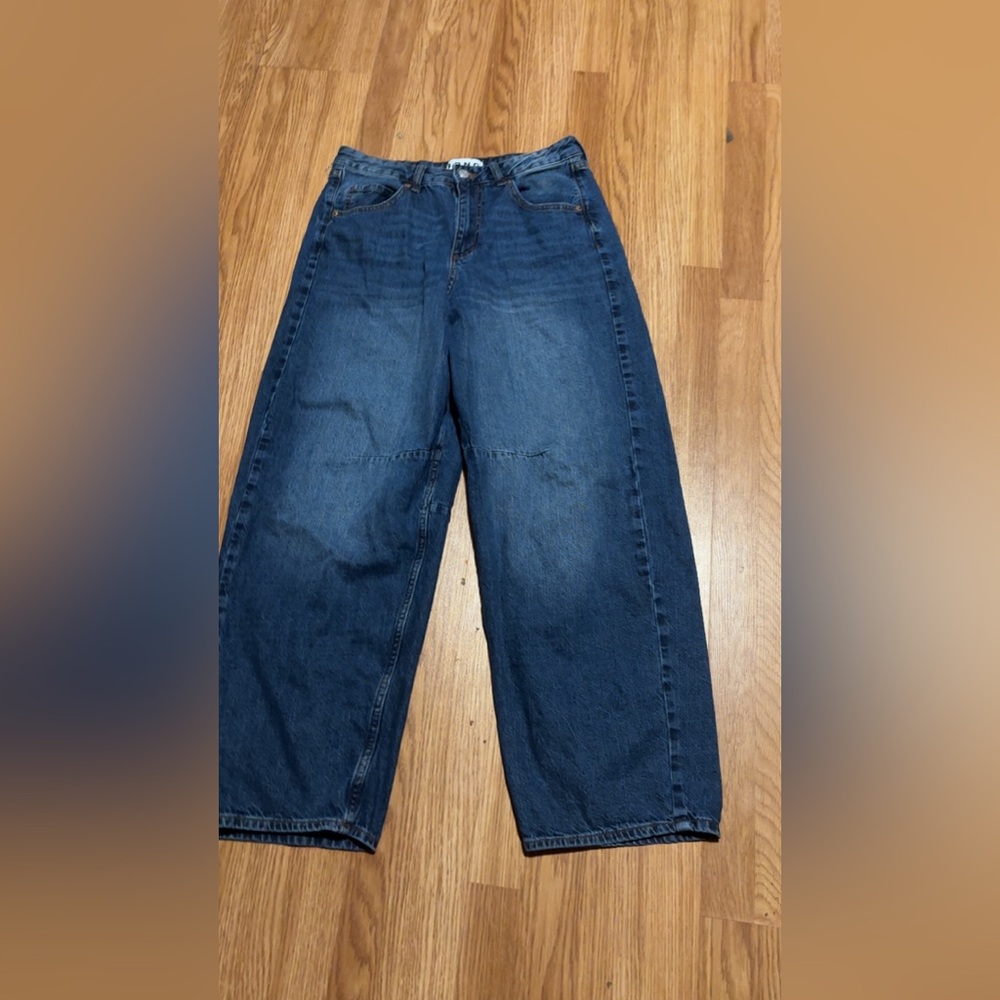 Blue Wide-Leg Barrel Jeans